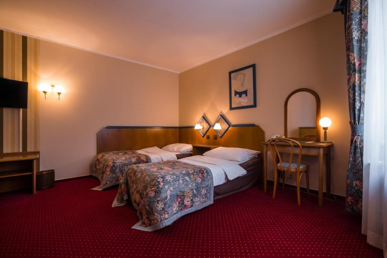 Concertino Zlata Husa Hotel